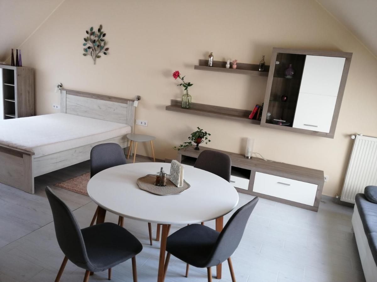 Gardencity Apartmanhaz Ráb Exteriér fotografie