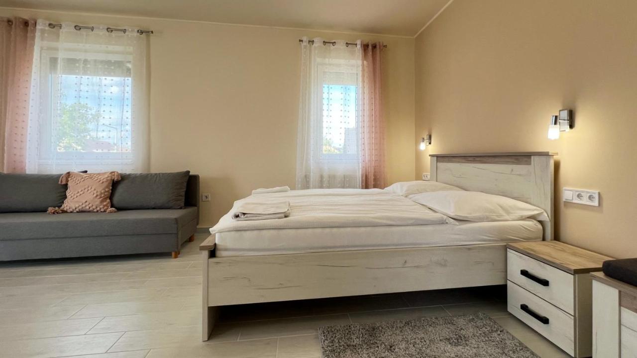 Gardencity Apartmanhaz Ráb Exteriér fotografie