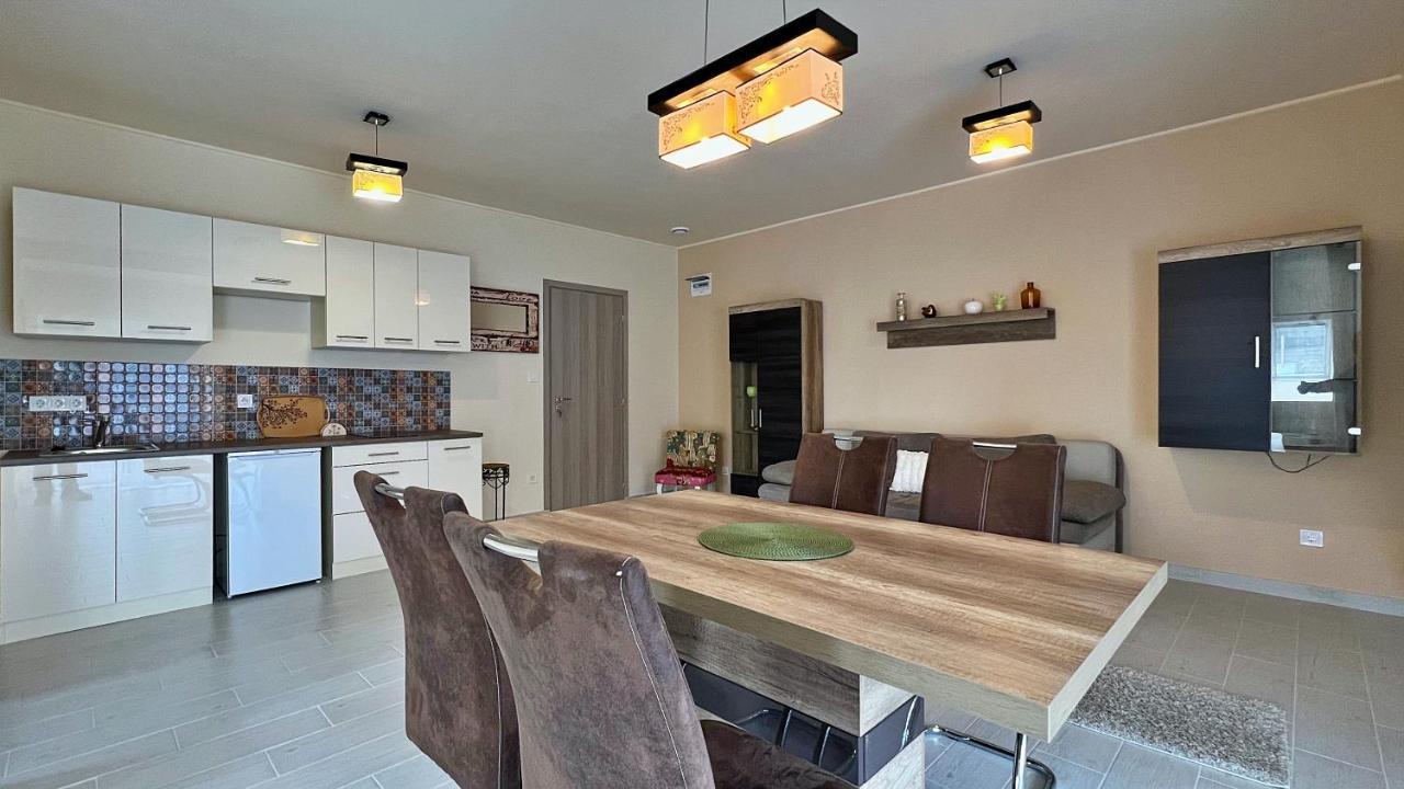 Gardencity Apartmanhaz Ráb Exteriér fotografie