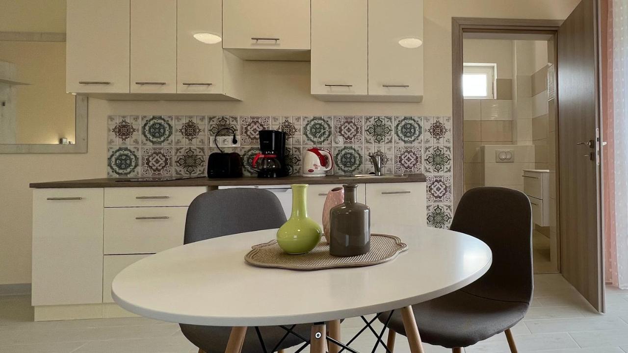 Gardencity Apartmanhaz Ráb Exteriér fotografie